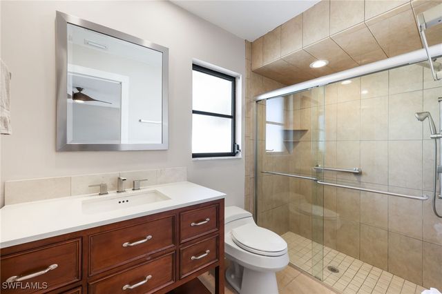 648 96th AVE N, Naples, FL 34108