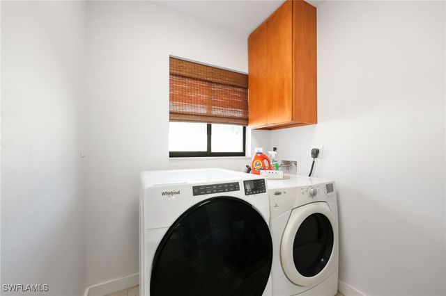 648 96th AVE N, Naples, FL 34108