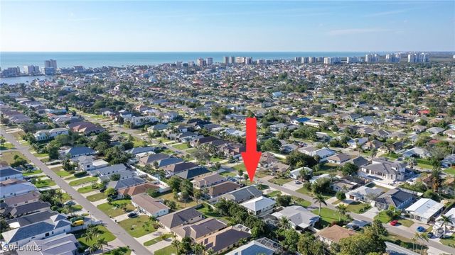 648 96th AVE N, Naples, FL 34108