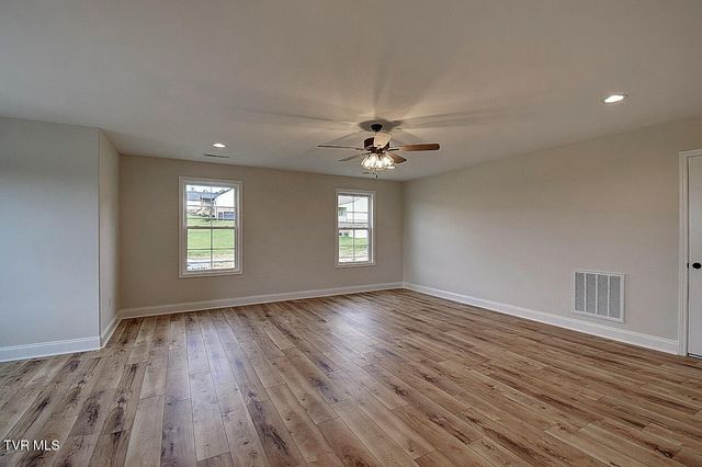 416 Tortoise Way, Jonesborough, TN 37659