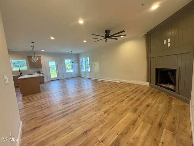 416 Tortoise Way, Jonesborough, TN 37659