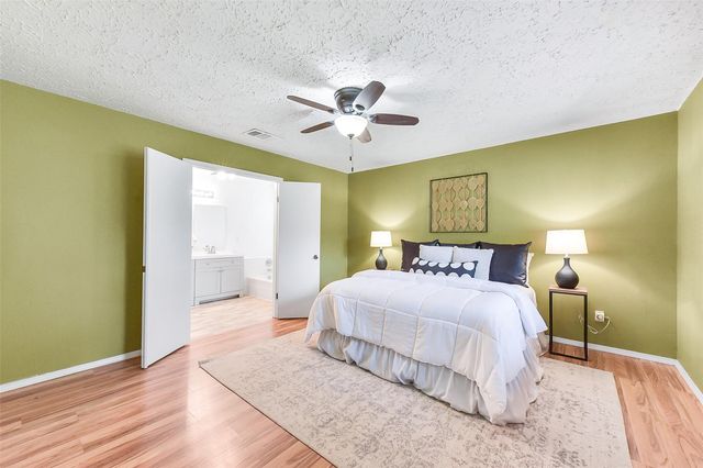 331 Enfield Drive, Highlands, TX 77562