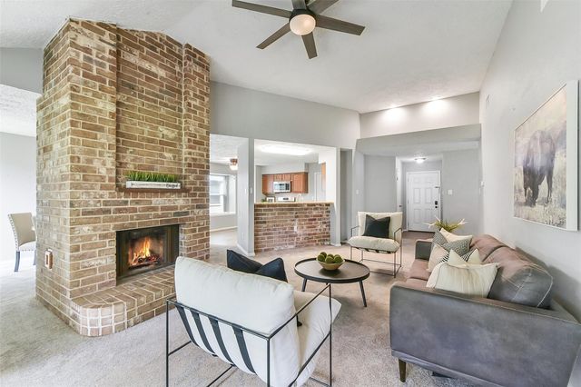 331 Enfield Drive, Highlands, TX 77562