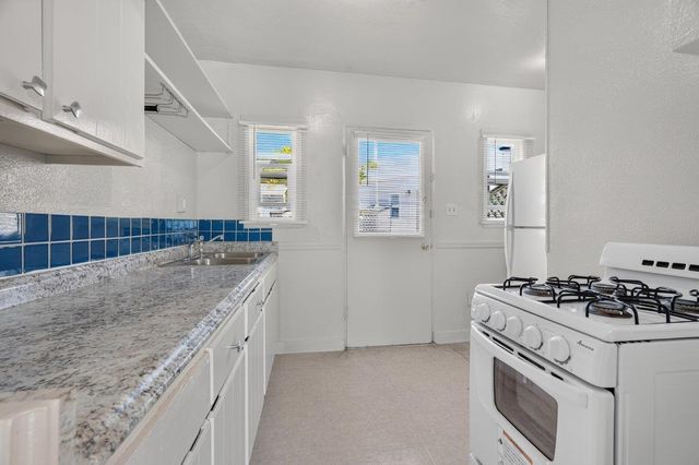 721 9th Street, Pacific Grove, CA 93950