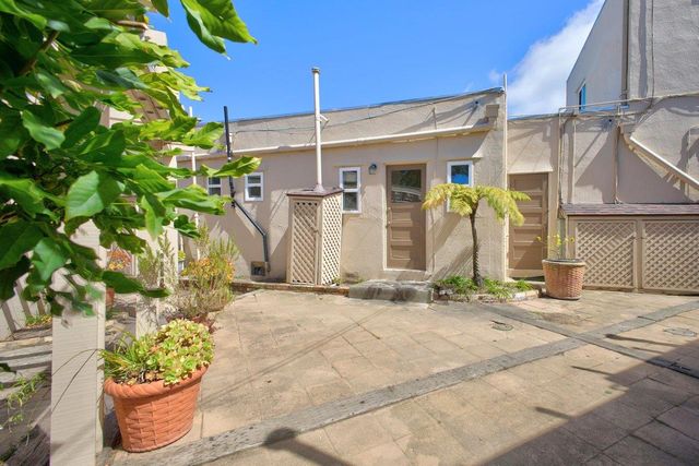 721 9th Street, Pacific Grove, CA 93950