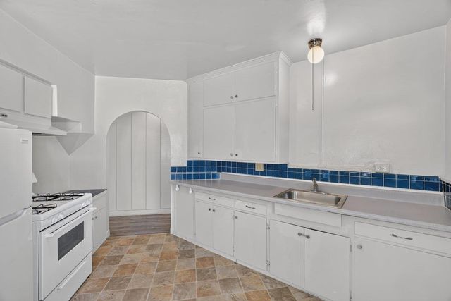 721 9th Street, Pacific Grove, CA 93950