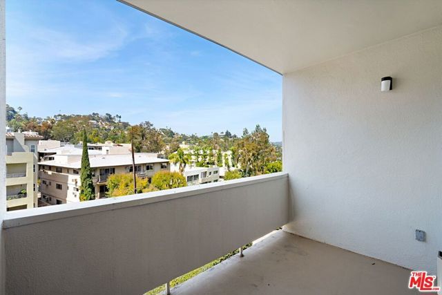 7250 Franklin Avenue 507, Los Angeles, CA 90046