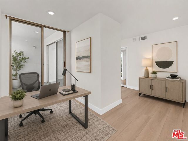 7250 Franklin Avenue 507, Los Angeles, CA 90046