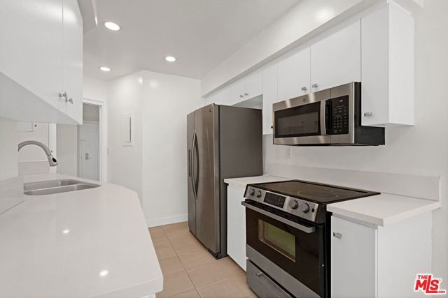7250 Franklin Avenue 507, Los Angeles, CA 90046