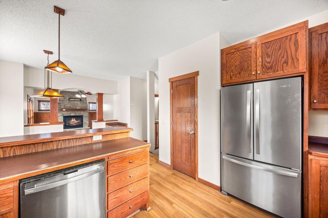 1338 Oakwood Lane, Hanover, MN 55341