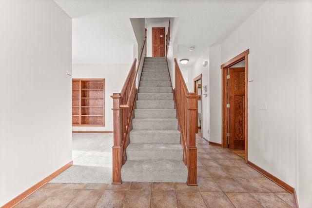 1338 Oakwood Lane, Hanover, MN 55341