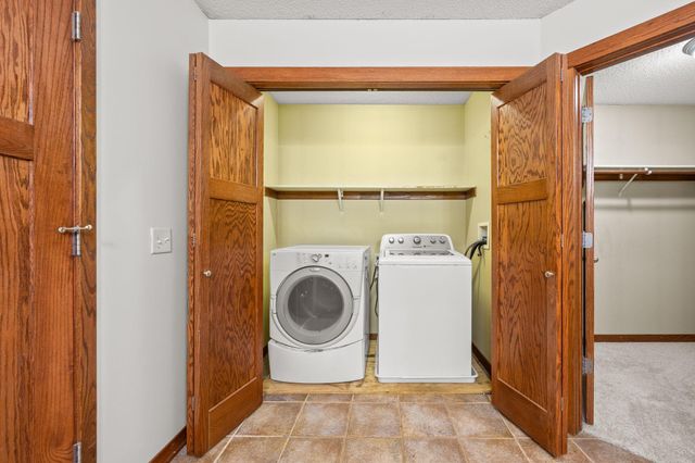 1338 Oakwood Lane, Hanover, MN 55341