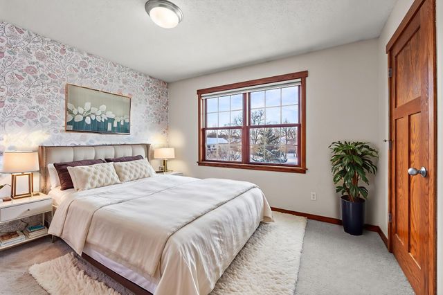 1338 Oakwood Lane, Hanover, MN 55341