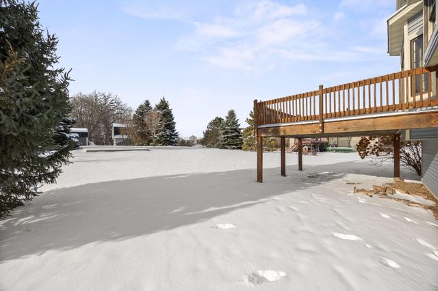 1338 Oakwood Lane, Hanover, MN 55341