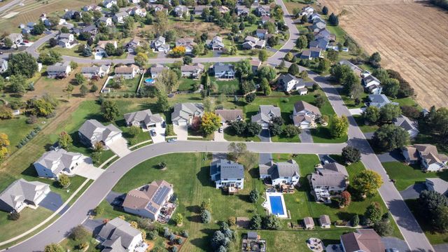 1338 Oakwood Lane, Hanover, MN 55341