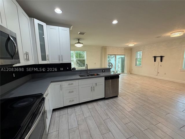 2370 SW 18th Ave, Fort Lauderdale, FL 33315