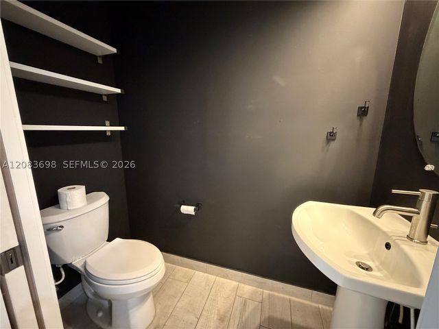 2370 SW 18th Ave, Fort Lauderdale, FL 33315