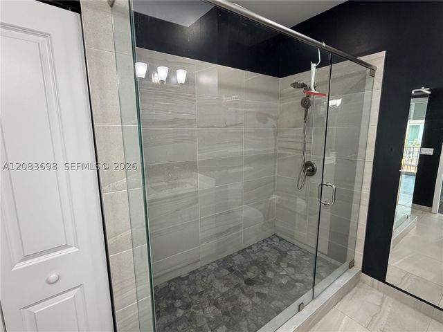 2370 SW 18th Ave, Fort Lauderdale, FL 33315