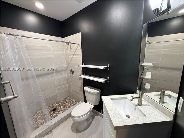 2370 SW 18th Ave, Fort Lauderdale, FL 33315
