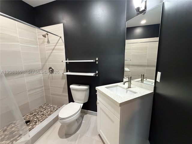 2370 SW 18th Ave, Fort Lauderdale, FL 33315