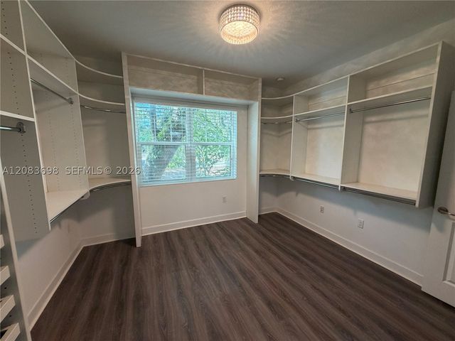 2370 SW 18th Ave, Fort Lauderdale, FL 33315