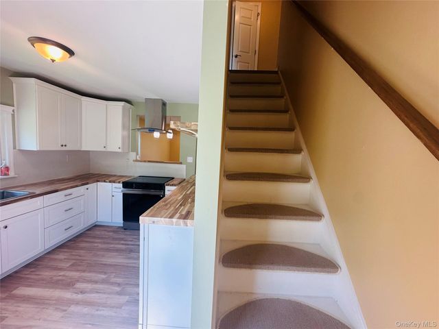 26 Spring St, Chelsea, NY 12512