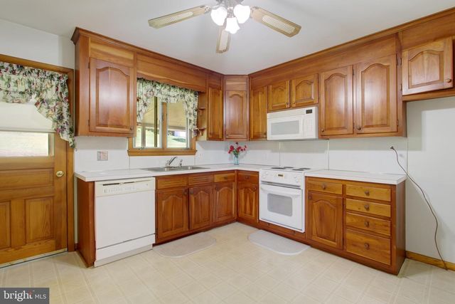 3320 LINEBORO RD, Manchester, MD 21102