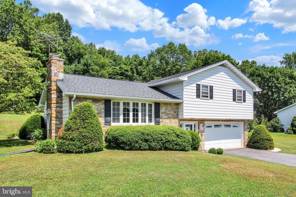 3320 LINEBORO RD, Manchester, MD 21102