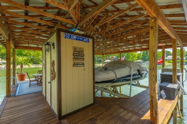 1738 Bayfront Drive, Soddy Daisy, TN 37379