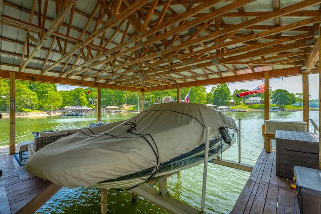 1738 Bayfront Drive, Soddy Daisy, TN 37379
