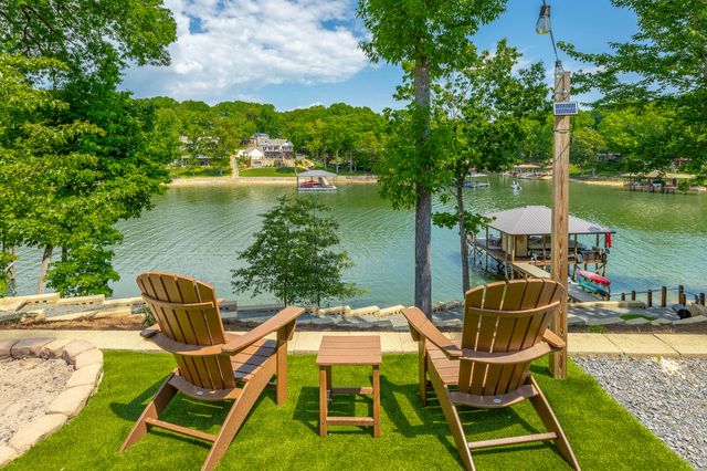 1738 Bayfront Drive, Soddy Daisy, TN 37379