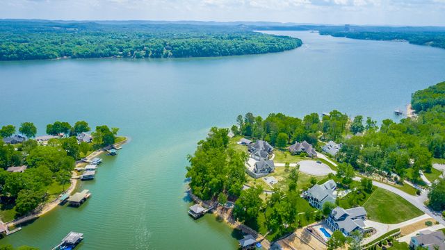 1738 Bayfront Drive, Soddy Daisy, TN 37379