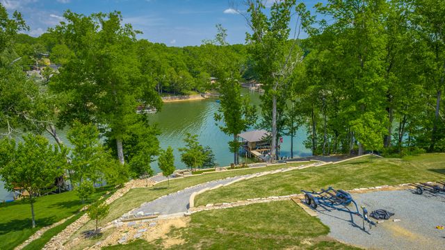 1738 Bayfront Drive, Soddy Daisy, TN 37379