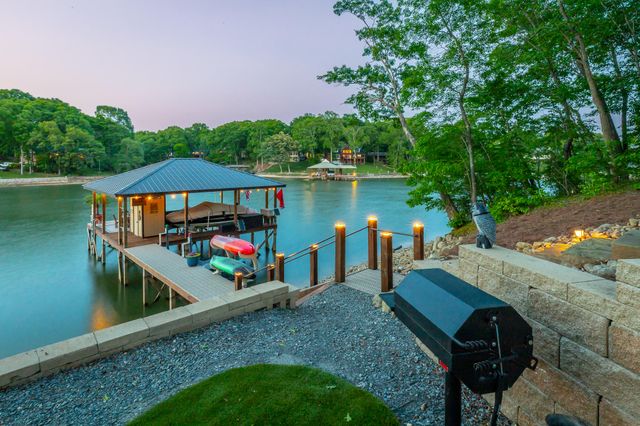 1738 Bayfront Drive, Soddy Daisy, TN 37379