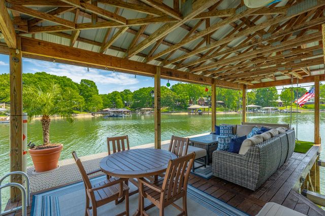 1738 Bayfront Drive, Soddy Daisy, TN 37379