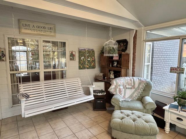 155 COUNTRYSIDE DR, Oakland, TN 38060