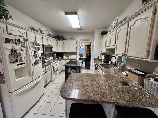 155 COUNTRYSIDE DR, Oakland, TN 38060