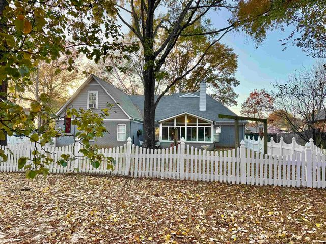 155 COUNTRYSIDE DR, Oakland, TN 38060