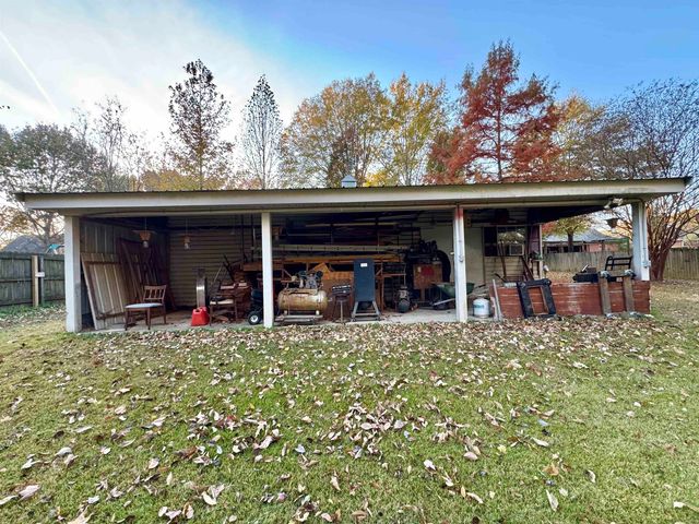 155 COUNTRYSIDE DR, Oakland, TN 38060