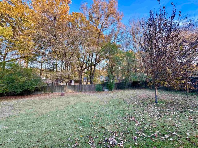 155 COUNTRYSIDE DR, Oakland, TN 38060