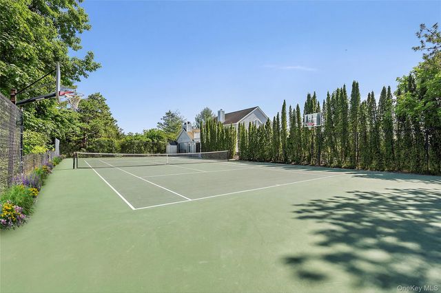 4 Polo Grounds Lane, East Quogue, NY 11942