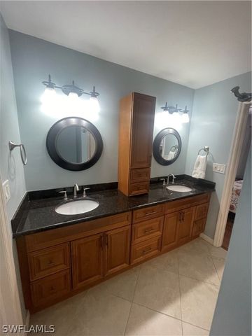 378 Dover PL 702, Naples, FL 34104