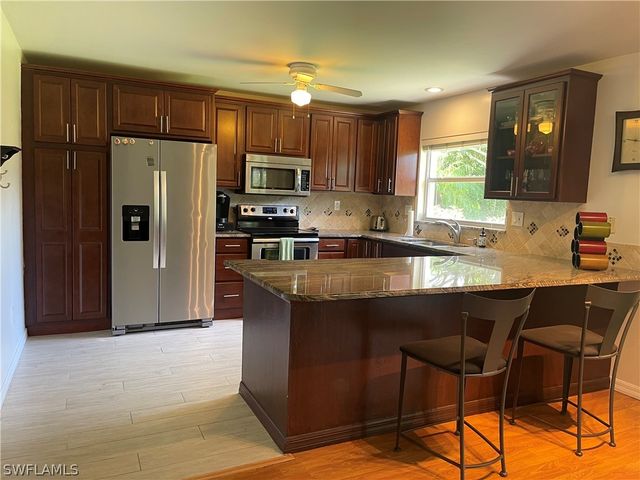 378 Dover PL 702, Naples, FL 34104