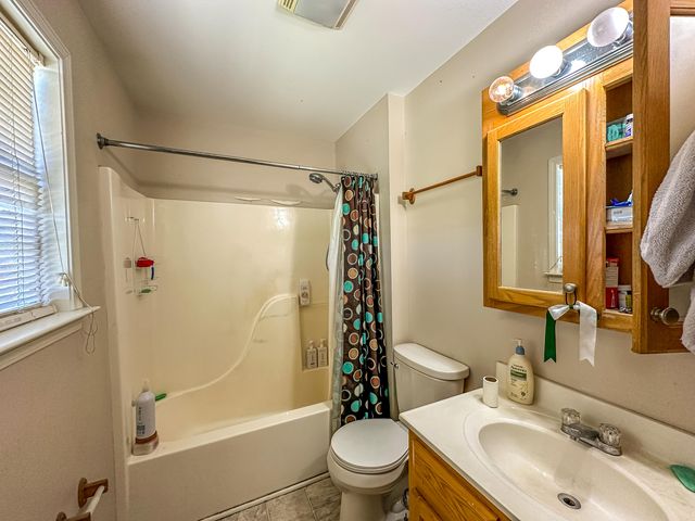 204 Saddlebrook Circle, Berea, KY 40403