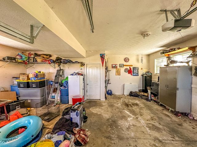 204 Saddlebrook Circle, Berea, KY 40403