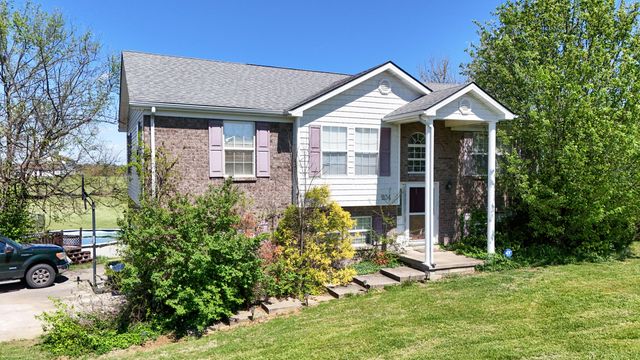 204 Saddlebrook Circle, Berea, KY 40403