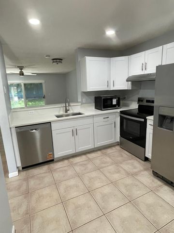9766 Kamena Circle, Boynton Beach, FL 33436
