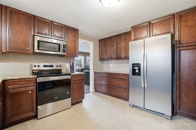 2433 E Rahn Road, Kettering, OH 45440