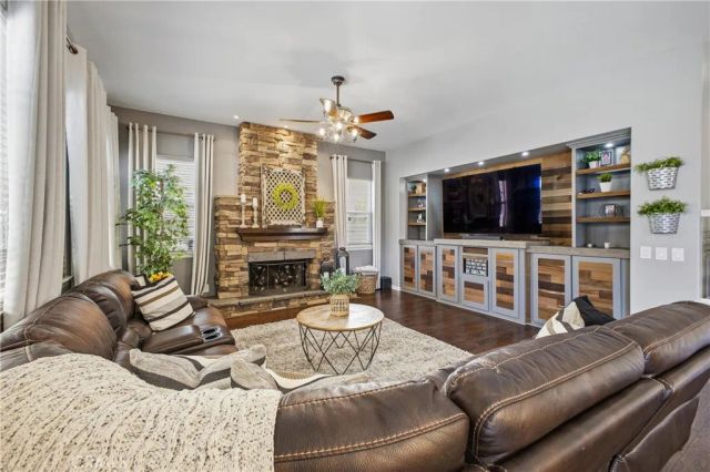 21116 Cross Creek Drive, Saugus, CA 91350