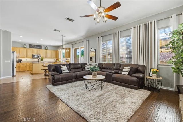 21116 Cross Creek Drive, Saugus, CA 91350
